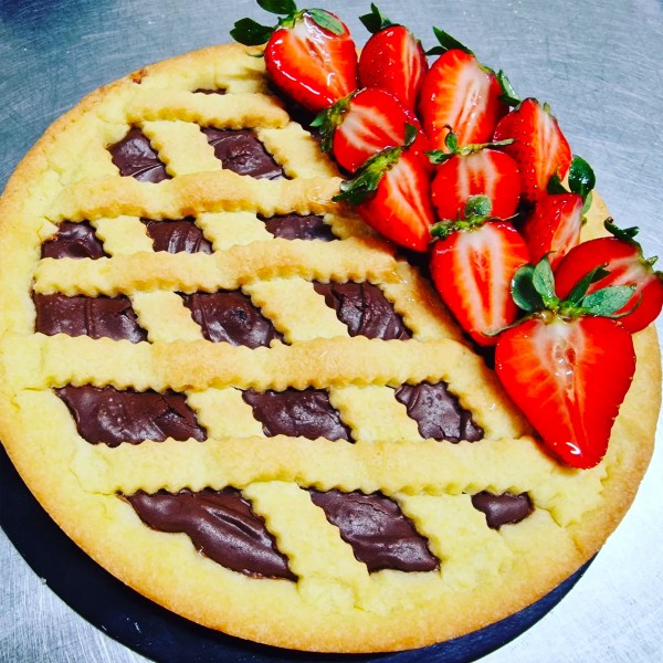 CROSTATA CON FRAGOLE FRESCHE